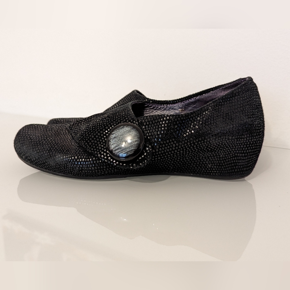 Vaneli Maxy lizard print leather flats 7US
